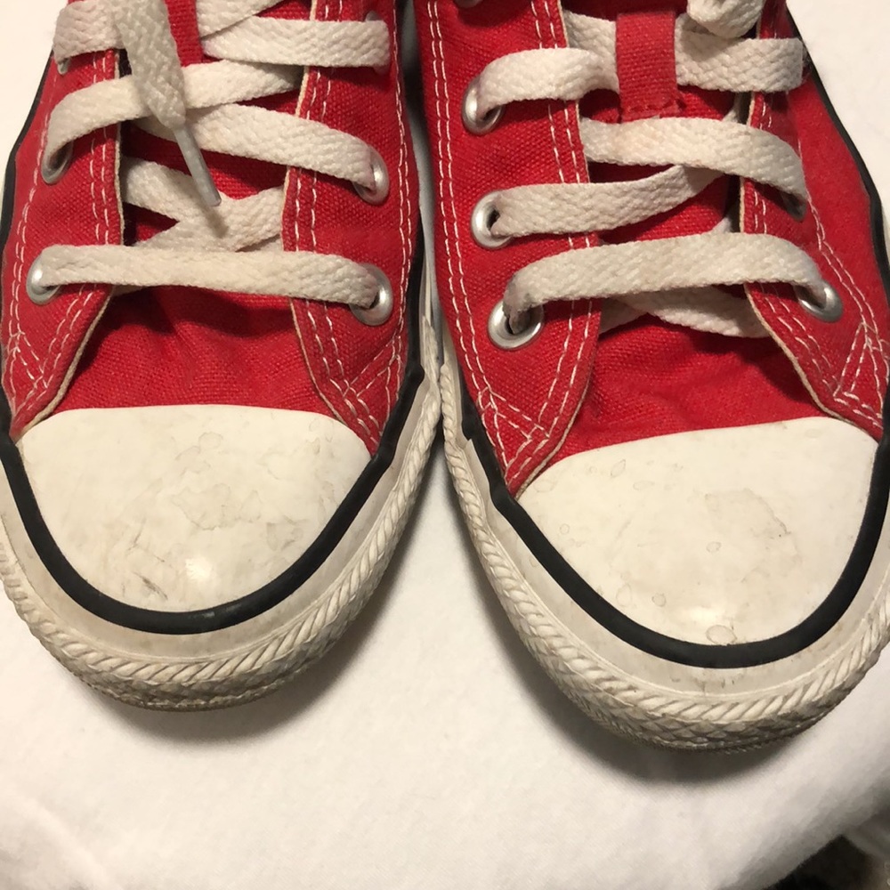 Red Converse - Picture 3 of 8